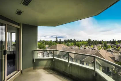 Guest Bathroom Photo of 808 10082 148 Street, Surrey, BC