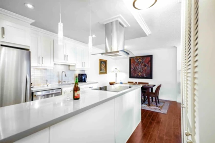 306 2020 Fullerton Avenue, North Vancouver, BC, North Vancouver — Apartment/Condo for sale