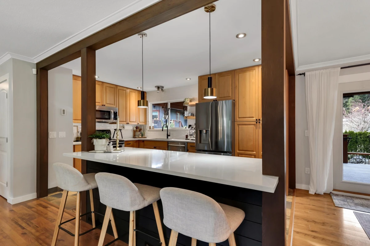 Dining Area Photo of 38101 Chestnut Avenue, Squamish, BC