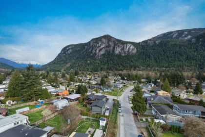 Garden / Landscaping Photo of 38101 Chestnut Avenue, Squamish, BC