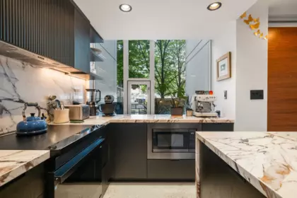 Laundry Room Photo of 110 161 W Georgia Street, Vancouver, BC