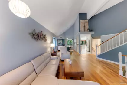 Kitchen Photo of 3000 Walton Avenue, Coquitlam, BC