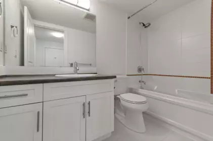 Primary Bathroom Photo of 319 46289 Yale Road, Chilliwack, BC