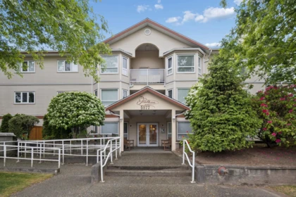 305 5977 177b Street, Surrey, BC, Surrey — Apartment/Condo for sale