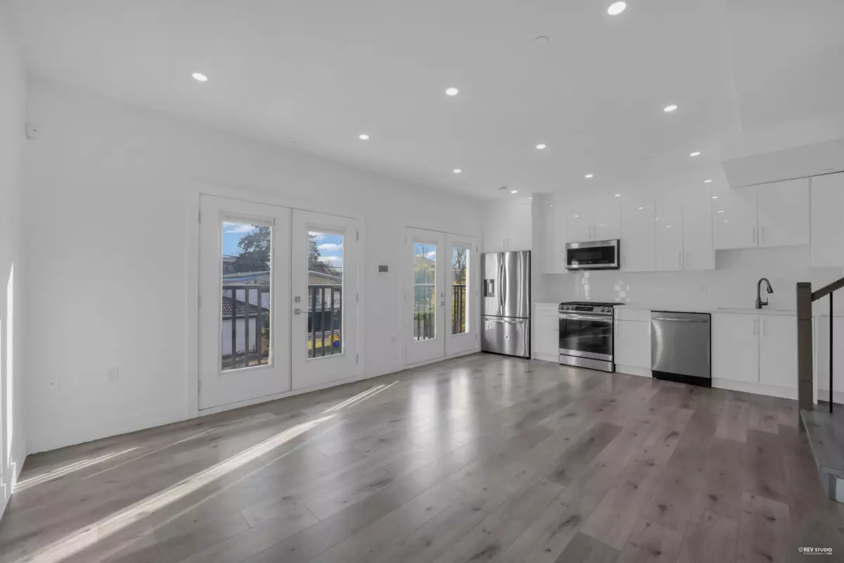 Family Room Photo of 5140 Slocan Street, Vancouver, BC