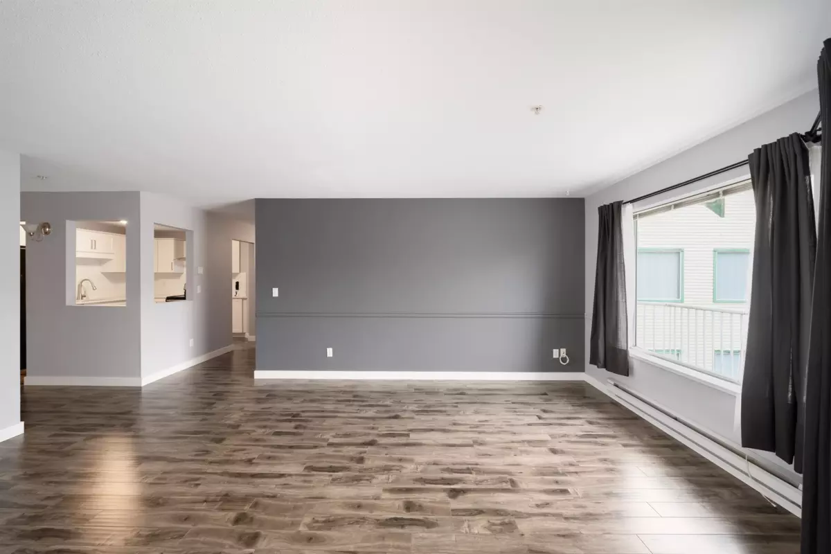 Dining Area Photo of 317 19236 Ford Road, Pitt Meadows, BC