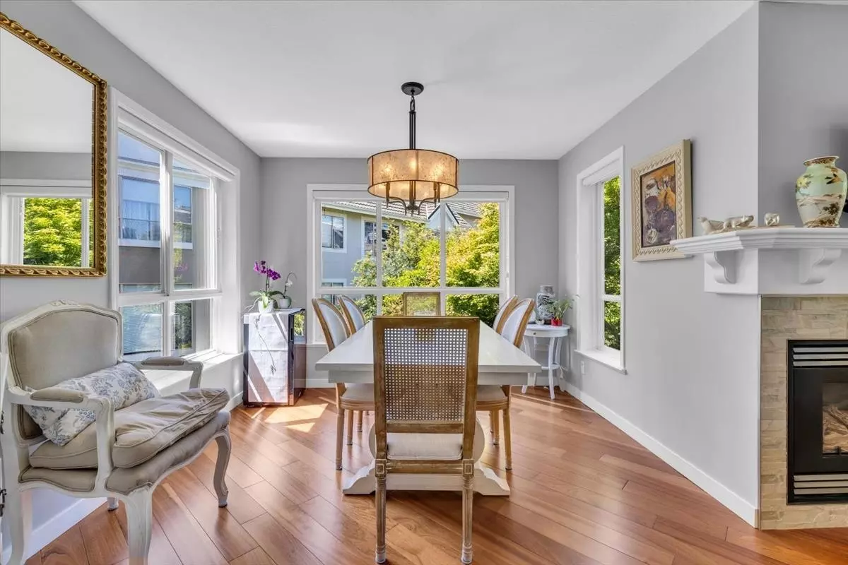 Family Room Photo of 312 15555 16 Avenue, Surrey, BC