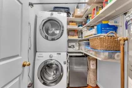 Mudroom Photo of 312 15555 16 Avenue, Surrey, BC