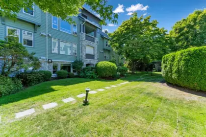 Outdoor Patio Photo of 312 15555 16 Avenue, Surrey, BC