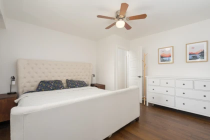 Guest Bathroom Photo of 457 W 23rd Street, North Vancouver, BC