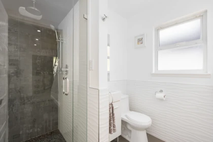 Kitchen Photo of 457 W 23rd Street, North Vancouver, BC