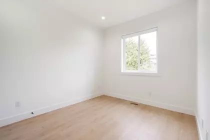 Hallway Photo of 101 957 Edgar Avenue, Coquitlam, BC