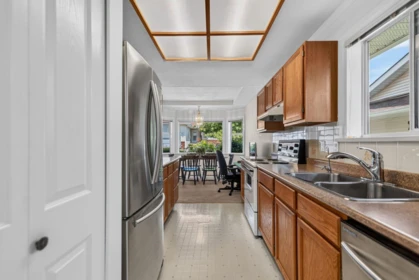 Breakfast Nook Photo of 8 820 Kiwanis Way, Gibsons, BC