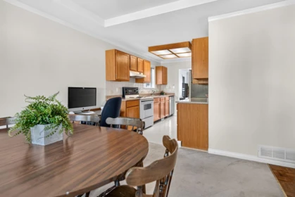 Kitchen Island Photo of 8 820 Kiwanis Way, Gibsons, BC