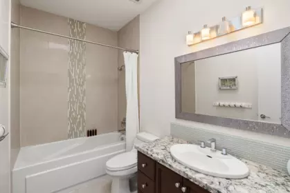 Entry Foyer Photo of 2385 W 49th Avenue, Vancouver, BC