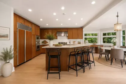 Kitchen Island Photo of 2385 W 49th Avenue, Vancouver, BC
