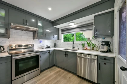 Breakfast Nook Photo of 33331 Lynn Avenue, Abbotsford, BC