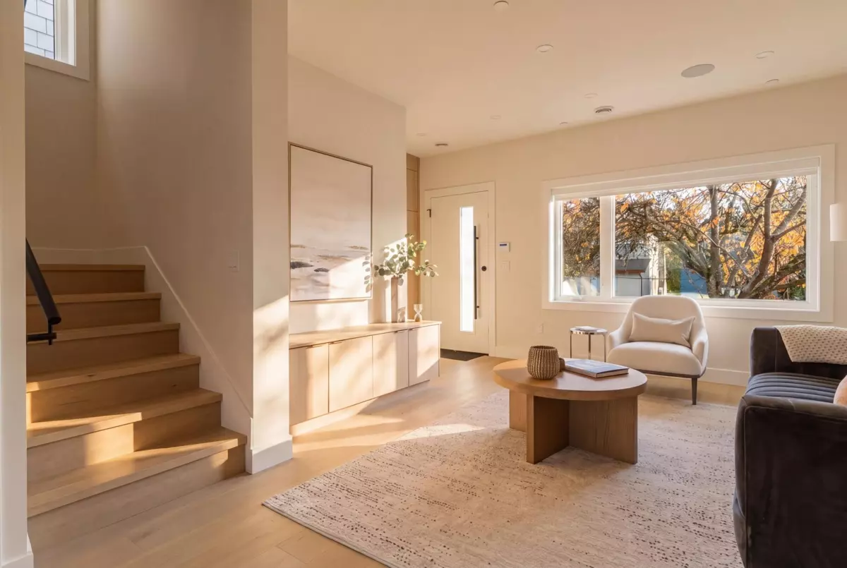 Family Room Photo of 2 1937 Templeton Drive, Vancouver, BC