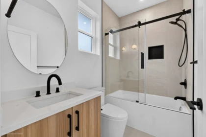 Mudroom Photo of 5642 144 Street, Surrey, BC
