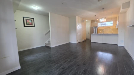 Kitchen Island Photo of 228 32095 Hillcrest Avenue, Abbotsford, BC