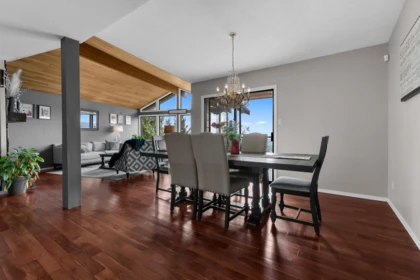 Kitchen Island Photo of 2581 Zurich Drive, Abbotsford, BC
