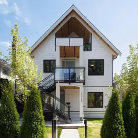 2066 E 1st Avenue, Vancouver, BC, Vancouver — Half Duplex for sale