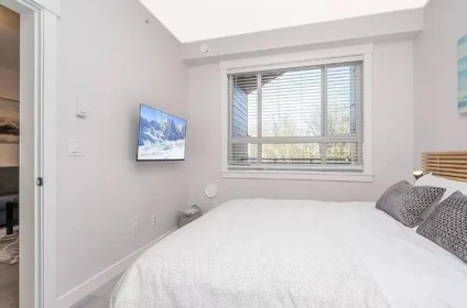 Primary Bedroom Photo of 400 32690 14th Avenue, Mission, BC