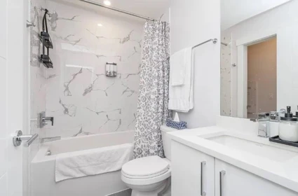 Walk-In Closet Photo of 400 32690 14th Avenue, Mission, BC