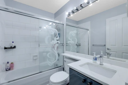Entry Foyer Photo of 42 15871 85 Avenue, Surrey, BC
