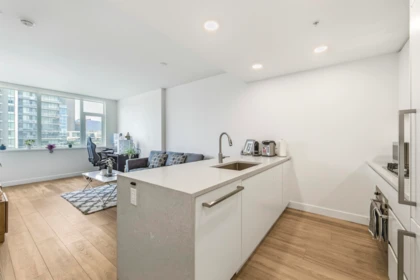 1208 4433 Alaska Street, Burnaby, BC, Burnaby — Apartment/Condo for sale