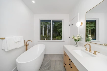 Mudroom Photo of 23B Glenmore Drive, West Vancouver, BC