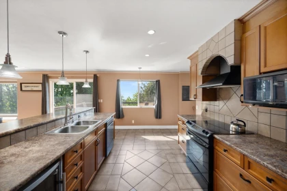 Primary Bedroom Photo of 33530 Cherry Avenue, Mission, BC