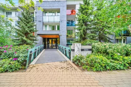 218 9250 University High Street, Burnaby, BC, Burnaby — Apartment/Condo for sale