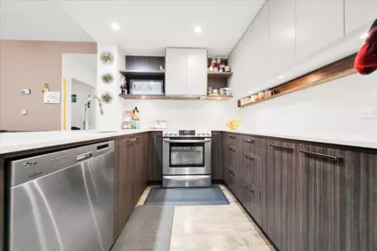 218 9250 University High Street, Burnaby, BC, Burnaby — Apartment/Condo for sale