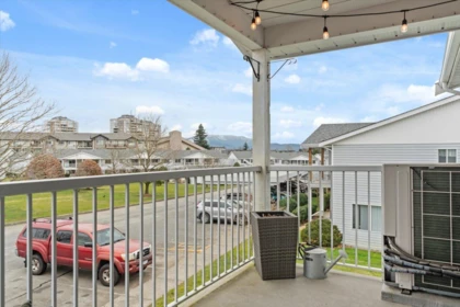 Breakfast Nook Photo of 220 32691 Garibaldi Drive, Abbotsford, BC