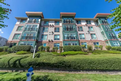 207 33485 South Fraser Way, Abbotsford, BC, Abbotsford — Apartment/Condo for sale