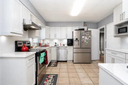 Kitchen Island Photo of 2873 E 54th Avenue, Vancouver, BC