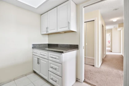 Kitchen Island Photo of 1802 1190 Pipeline Road, Coquitlam, BC