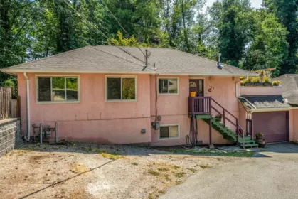 6136 Marine Drive, Burnaby, BC, Burnaby — Half Duplex for sale