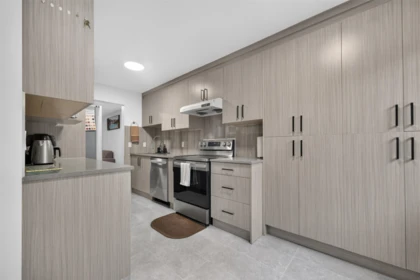 121 9467 Prince Charles Boulevard, Surrey, BC, Surrey — Townhouse for sale