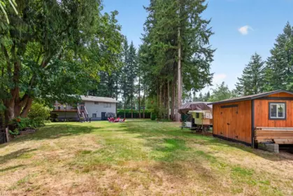 Backyard Photo of 24299 55 Avenue, Langley, BC