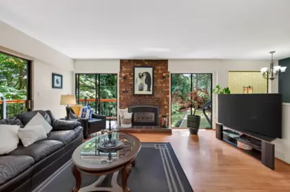Breakfast Nook Photo of 24299 55 Avenue, Langley, BC