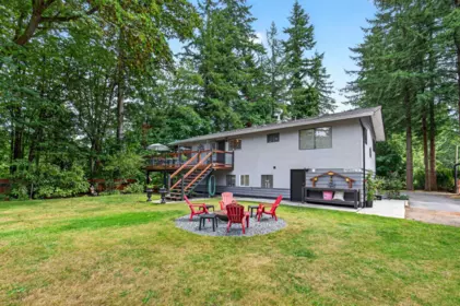Front Yard Photo of 24299 55 Avenue, Langley, BC