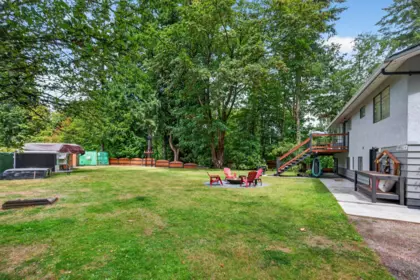 Swimming Pool Photo of 24299 55 Avenue, Langley, BC