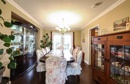 Kitchen Island Photo of 10340 Bamberton Drive, Richmond, BC