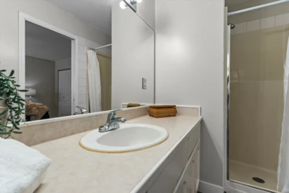 Entry Foyer Photo of 6033 Glenroy Drive, Chilliwack, BC