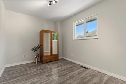 Hallway Photo of 6033 Glenroy Drive, Chilliwack, BC