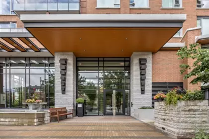 2404 3100 Windsor Gate, Coquitlam, BC, Coquitlam — Apartment/Condo for sale