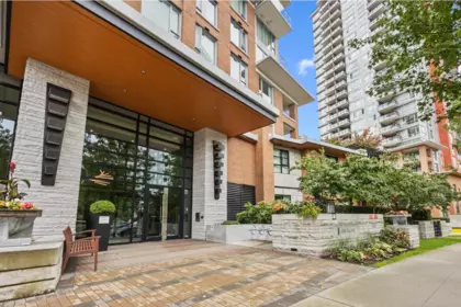 2404 3100 Windsor Gate, Coquitlam, BC, Coquitlam — Apartment/Condo for sale