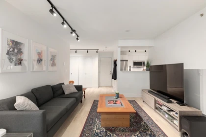 203 2272 Dundas Street, Vancouver, BC, Vancouver — Apartment/Condo for sale